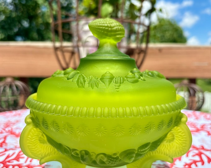 Westmoreland Argonaut “Green Mist” Trinket/Candy Dish