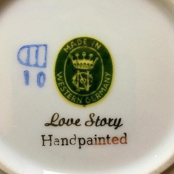 Fragonard French Handpainted Porcelain “Love Stor… - image 3