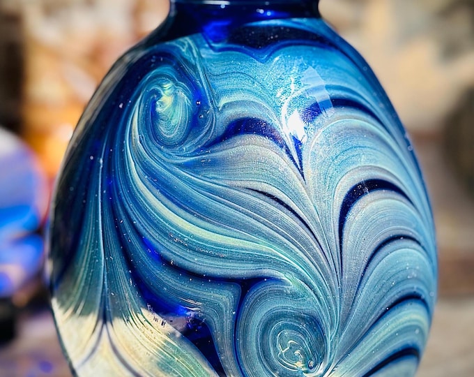 Signed Rick Hunter Pulled Feathered Cobalt Iridescent Vase