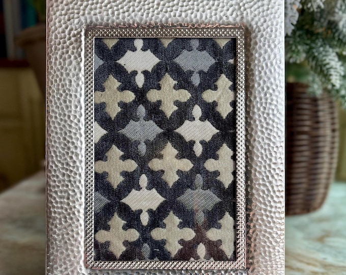 From Our "Stately Home" Collection Waterford “Dakota” Frame