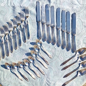 Antique Deco Community Silver Plate 28 Piece Service for 8, In &quot;Adam 1917&quot;