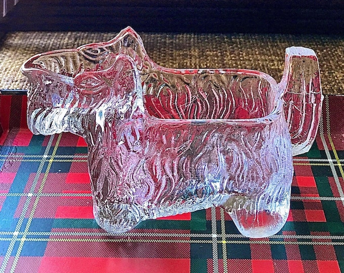 LE Smith Glass Scottish Terrier Creamer