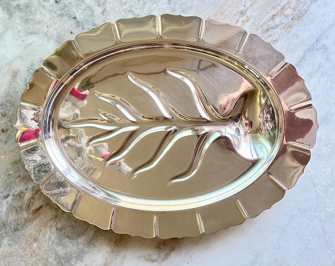 International Silver Plated “Early American” Footed Meat Tray