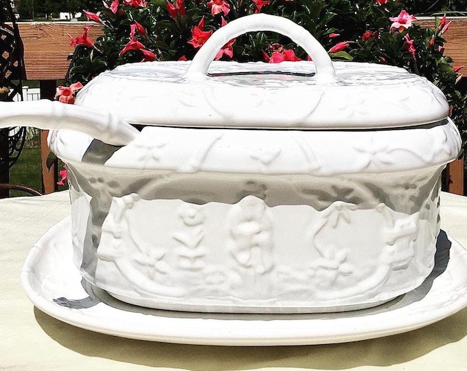 Chinoiserie Loucarte White Tureen *4 Piece Set