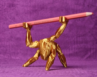 Project Hail Mary Rocky Alien Pen Holder 3D Printed Golden PLA Sci Fi Desk Decor Space Creature Pencil Cup Office Organizer Gift For Fans