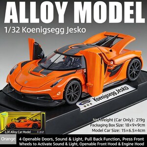 Puede incluir: Un juego de tres tazas de cerámica con un acabado mate moteado. Cada taza presenta un color diferente: azul claro, crema y gris. Las tazas tienen un diseño simple y moderno y un asa cómoda.