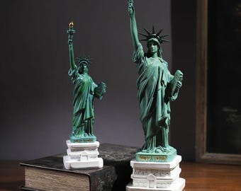 Nordic Style Statue of Liberty Sculpture, Vintage Resin Craft Ornament, Decorative Figurine for Living Room, Study and Office