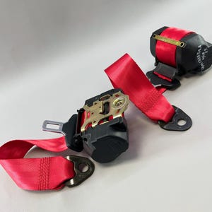 Porsche 996 Cabrio Front Seat belts Set Red material