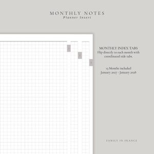 Puede incluir: Un inserto de planificador de papel cuadriculado blanco titulado MONTHLY NOTES. Presenta pestañas de índice numeradas 1, 2 y 3. El texto dice: MONTHLY INDEX TABS Flip directly to each month with coordinated side tabs. 13 Months included January 2027 - January 2028. FAMILY IN FRANCE.
