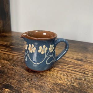 Anne Rodgers alsager small jug vintage folk pottery blue flowers slipware