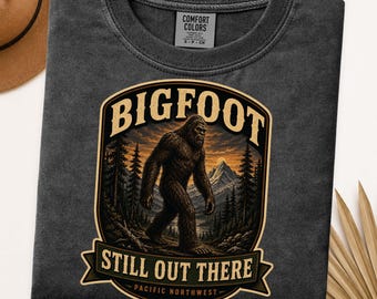 Bigfoot Shirt, Vintage Sasquatch Comfort Colors Tee, Pacific Northwest Cryptid Graphic T-Shirt