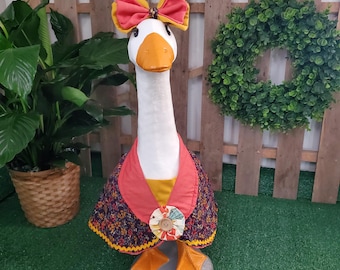 Porch Goosse Outfit With Bow