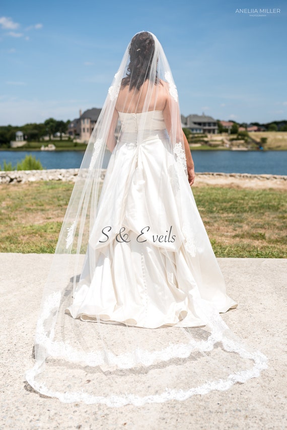 Chapel Length Lace Wedding Veil | Wedding Veil, Bridal Veil  display picture 1