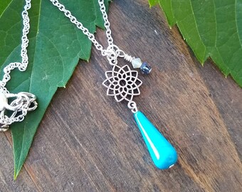 Blue Howlite and silver flower necklace, jewelry for women, free shipping, gifts for her