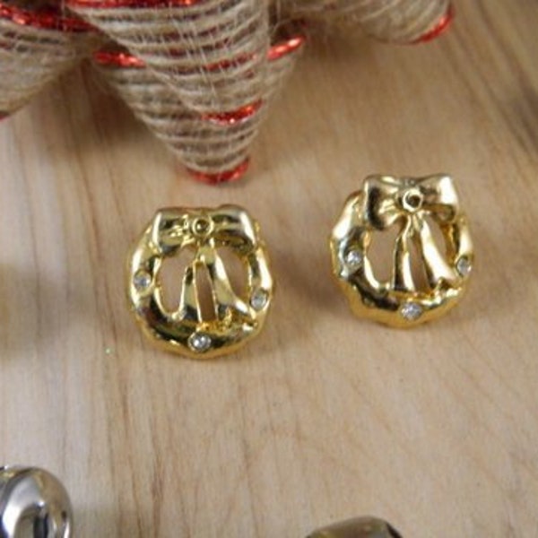 Vintage Holiday Wreath Earrings, Gold Wreath Post Earrings, Vintage Christmas Wreath Pierced Earrings, Vintage Christmas Holiday Gift