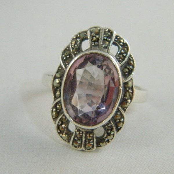 Purple Amethyst Ring / Vintage Sterling Silver and Marcasite Ring / Art Deco Ring Size 7