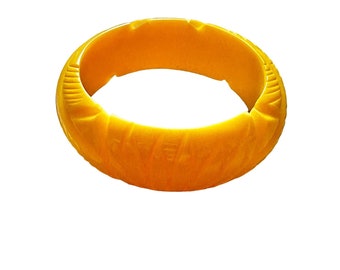 Vintage Carved Yellow Bangle Bracelet