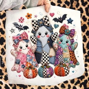 Trio di fantasmi di Halloween patchwork PNG, fiocchi di zucca cottagecore trapuntati, design a scacchiera leopardata per sublimazione da scaricare