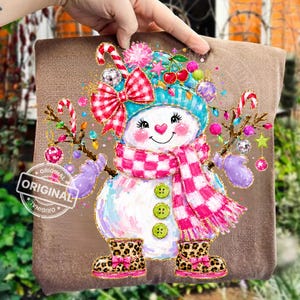 Girly Weihnachten Schneemann PNG, Pink Kokette Schleife, Leoparden Stiefel Sublimation, Urlaub Shirt Design Download