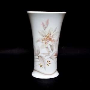Vintage AK Kaiser Aurelia Porcelain Vase – West Germany – Pink & Gray Lilies – Signed K. Nossek – 7”