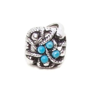 Vintage AVON Ring Faux Turquoise Stones Silver Tone Size 6 Southwest Jewelry