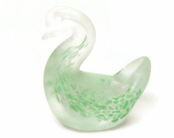 Vintage Hand Blown Green Splatter Glass Swan Paperweight - Green Bird Figurine - Desk Decor - Collectible Vintage Glass Art