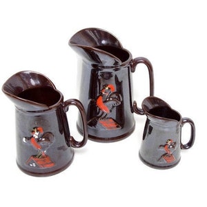 Set di brocche per pancake giapponesi in ceramica rossa degli anni '50 a forma di gallo – dipinte a mano, finitura marrone lucido – brocche per pastella, sciroppo e burro