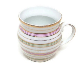 Jarra de crema de porcelana alemana vintage: rayas rosas, verdes y doradas, decoración elegante.