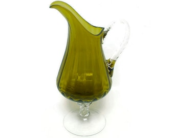 vintage Empoli Italy, vert olive, pichet sur pied, aiguière en verre optique, tige et poignée torsadées, 30,5 cm (12 po.), soufflé à la main