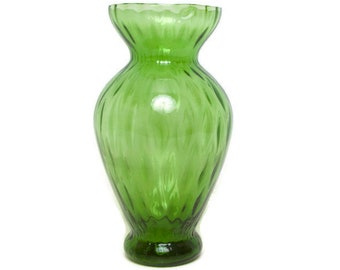 Vintage EMPOLI Italy Optic Diamond Green Glass Vase - Ribbed Design - Hand Blown Art Glass - Italian Mid-Century Collectible - 8 Inch