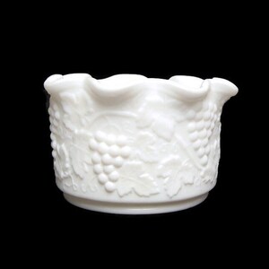 Vintage Imperial Glass Grape Leaf Milk Glass Ruffled Bowl – Original Doeskin Finish – 5 Inch Candy Dish