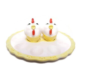 Vintage Ceramic Deviled Egg Plate with Hen Salt and Pepper Shakers - 1980 Enesco Japan - Charming Kitchen Decor