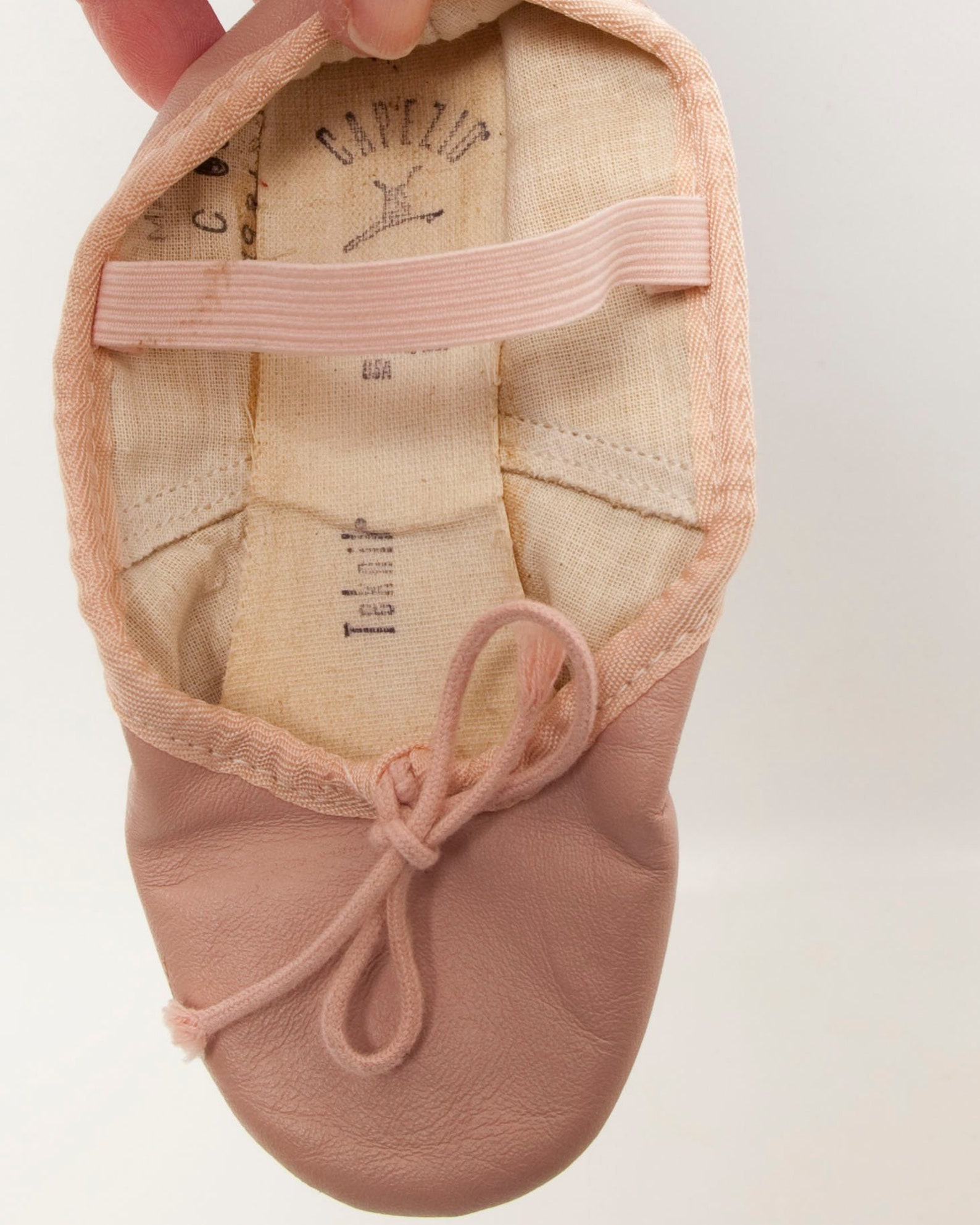capezio teknik pink ballet slippers youth size 10 full sole leather ballet shoes dance shoes usa made ballerina footwear dance c capezio teknik pink ballet slippers youth size 10 full sole leather ballet shoes dance shoes usa made ballerina footwear dance c