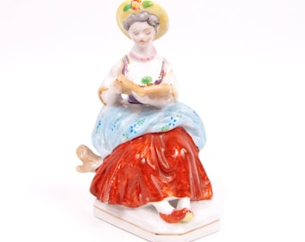Vintage Occupied Japan Colonial Lady Figurine Hand Painted Porcelain Statue 5 Inch