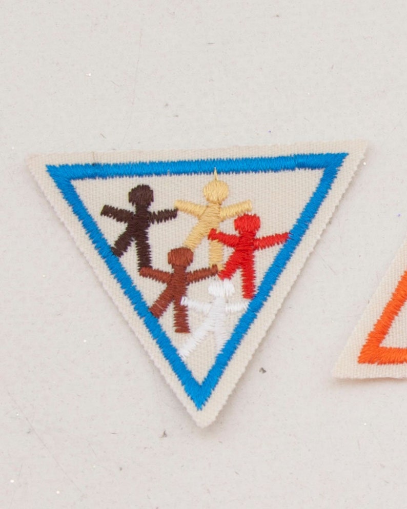Vintage Girl Scout Brownie Patches: Embroidered Cotton Try-It Badges image 4