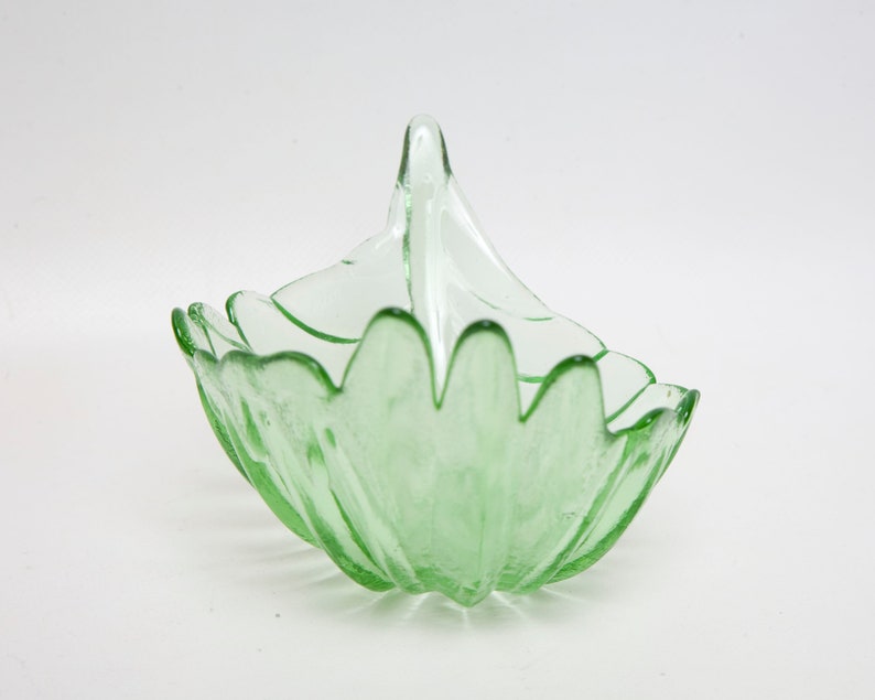 Vintage Green Glass Leaf Shaped Dish Candy Bowl Ribbed Design Etsy