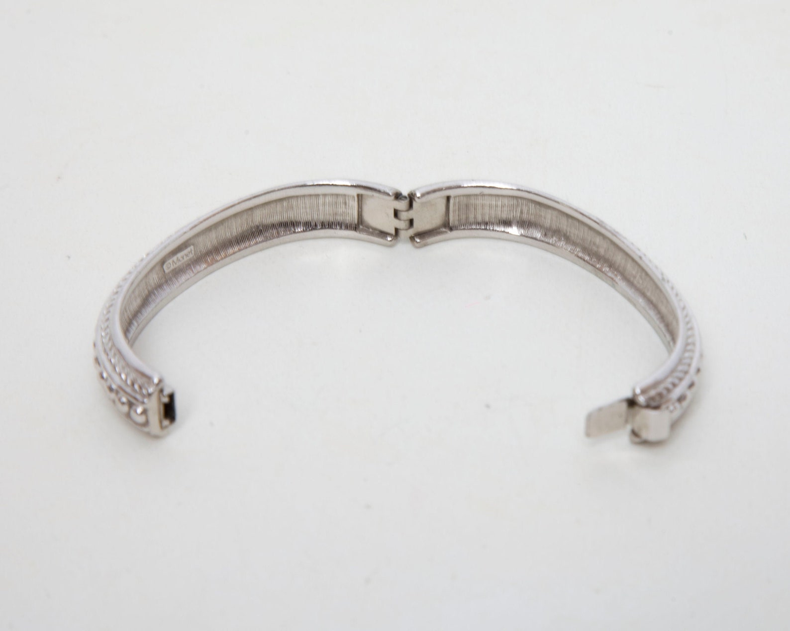 Vintage MONET Silver Textured Bracelet Oval Bangle Hinged | Etsy