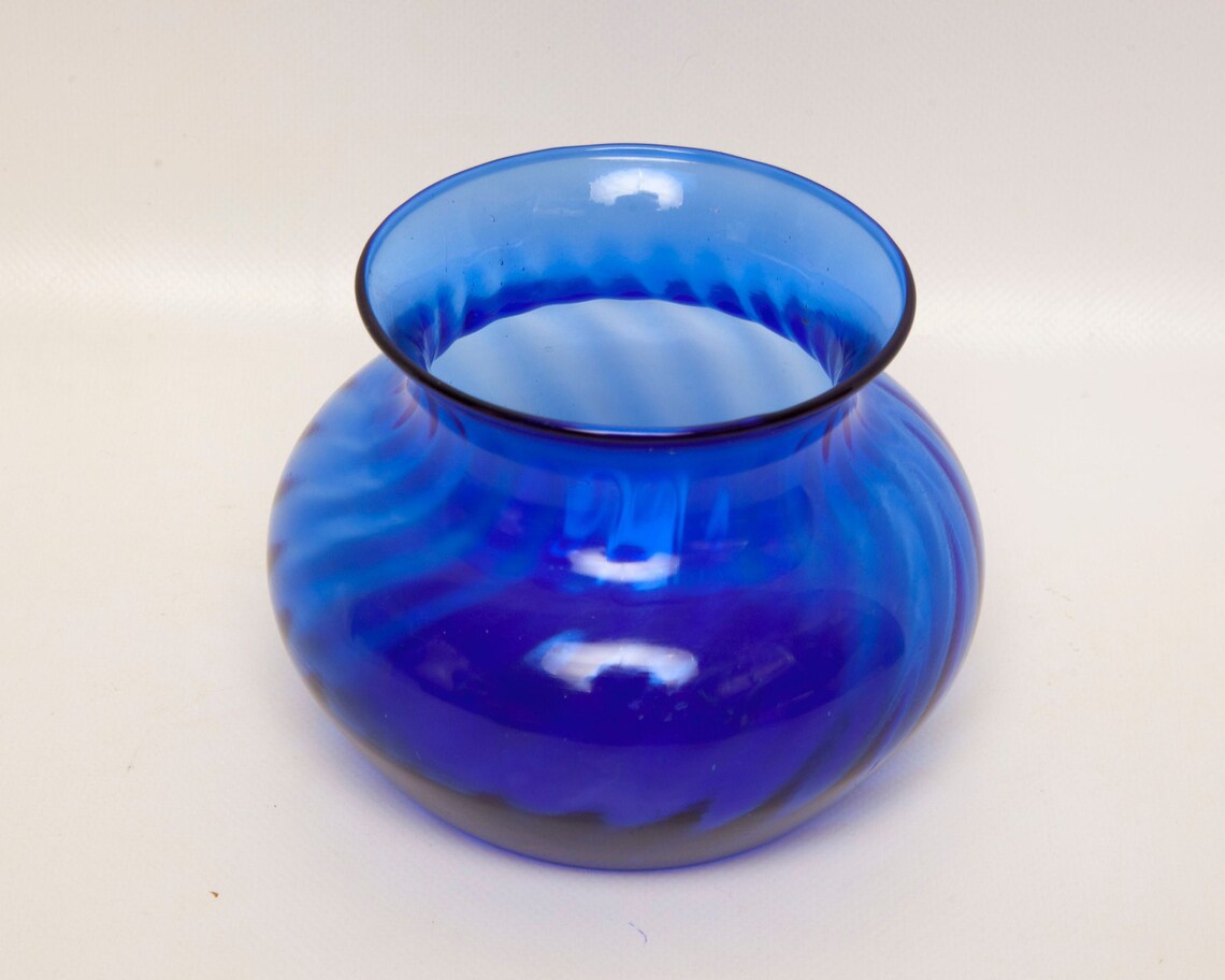 Vintage Cobalt Blue Swirl Glass Vase 4 Inch Bulbous Glass Etsy