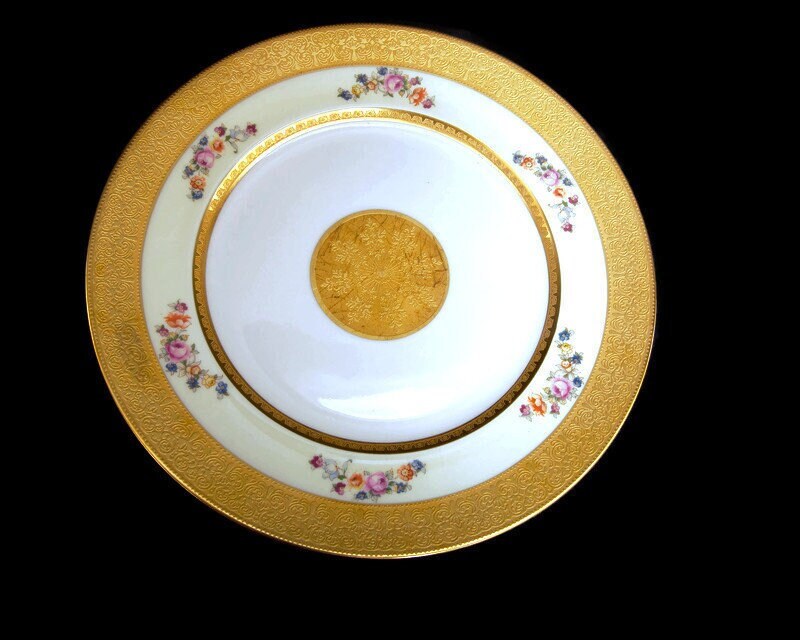 Vintage Royal Bavarian Hutschenreuther Selb Gold Encrusted Plate 11 Inch Dinner Plate Embossed Design 22KT Gold Charger Vintage Royal Bavarian Hutschenreuther Selb Gold Encrusted Plate 11 Inch Dinner Plate Embossed Design 22KT Gold Charger