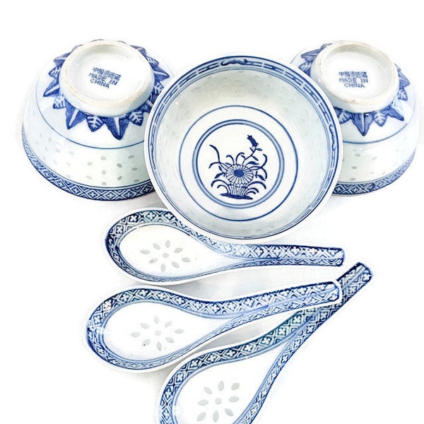 Vintage Jingdezhen China Rice Eyes Porcelain Bowls and Spoons Blue and White Chrysanthemum Design 3 Sets