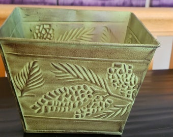 Vintage Green Embossed Metal Planter -  Made in INDIA - Leaves and Berries - Fall and Holiday Decor