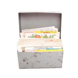Antique Silver Metal Recipe Card Holder with Vintage Recipe Cards – Old Kitchen Collectible Box - handwritten and newspaper recipes
