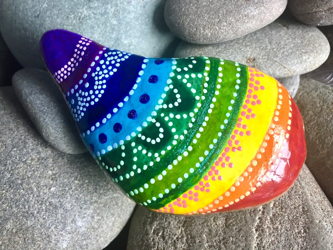 Rainbow in a Drop of Water /painted Rocks/painted Stones/boho Art ...