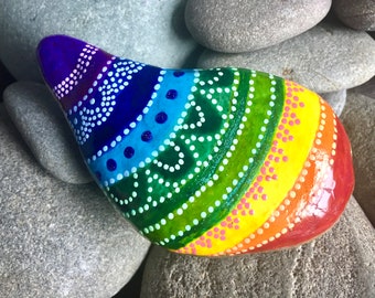 rainbow in a drop of water /painted rocks/painted stones/boho art/hippie art/meditation/desk art/rainbows/art rocks/painted sea stones/rocks