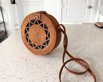 Handwoven Rattan Crossbody Bag, Round Woven Star Pattern Boho Summer Purse, Coastal Beach Shoulder Bag