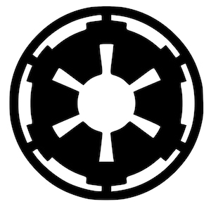 Pode incluir: Gráfico circular em preto e branco. O design apresenta um padrão de seis raios dentro de um círculo maior. O gráfico tem uma aparência simétrica e geométrica, com um fundo preto sólido e elementos internos brancos. Símbolo reconhecível.