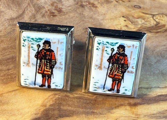 Dante Beefeater Cufflinks Vintage – London Guard Cufflinks – English Heritage Jewelry – Yeoman Warder Cufflinks – Classic Mens Gift