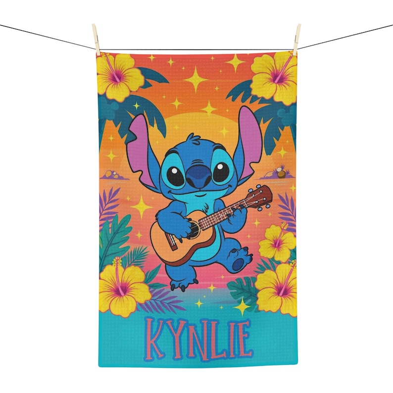 Paño de cocina de microfibra personalizado de Disney Stitch con diseño de ukelele hawaiano, ideal para la cocina o la playa, 16x25 pulgadas. imagen 1