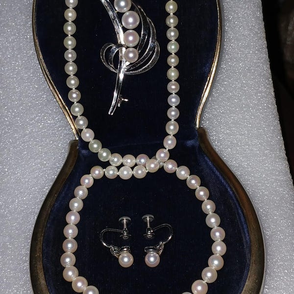 Vintage Mikimoto Pearl Necklace ~ Mikimoto Pearl Earrings ~ Mikimoto Pearl Brooch ~ Rare Clamshell Case ~ Akoya Saltwater Cultured Pearls