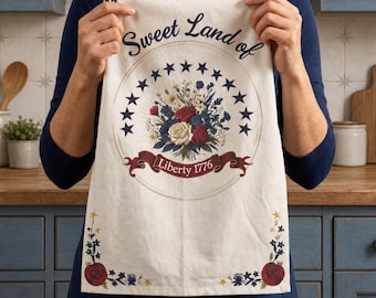 America 250th Liberty Tea Towel History Lover Gift 1776 Farmhouse Style Independence Day Kitchen Anniversary Founding Floral Wreath Design